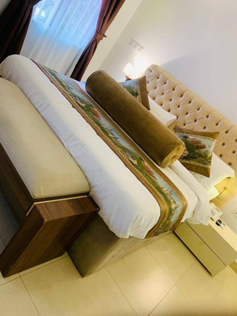 Swiss Pearl Continental Suite Wupa Exterior photo